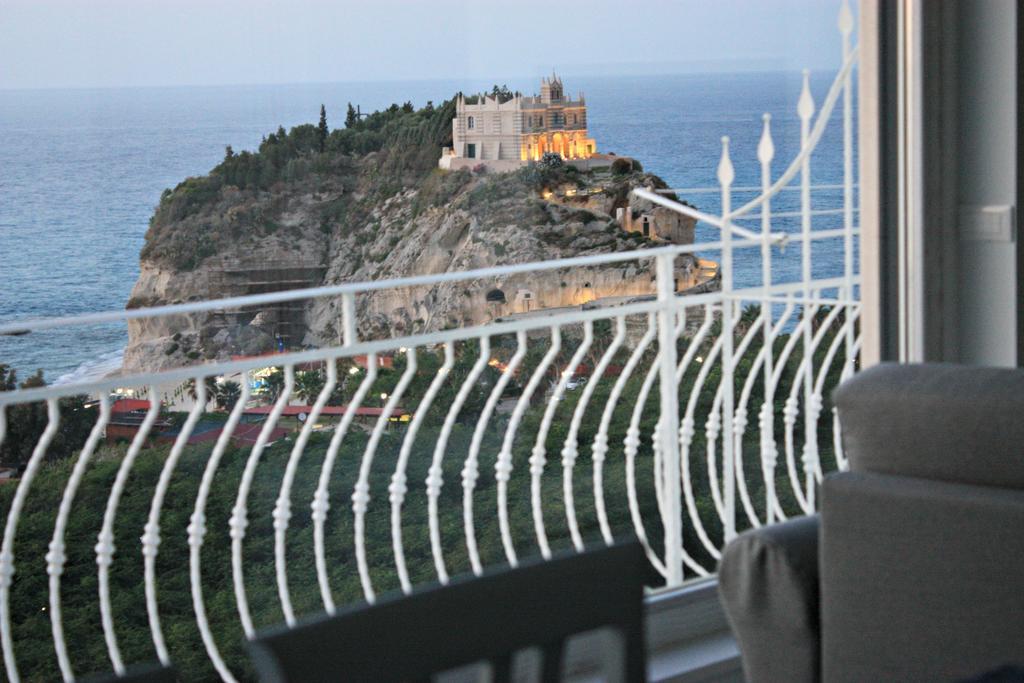 Bella Tropea Suite Zimmer foto